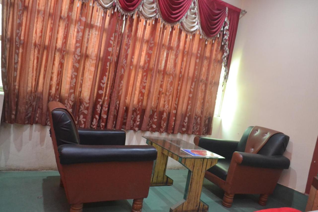Hotel Golden Palace Kendrapara Luaran gambar